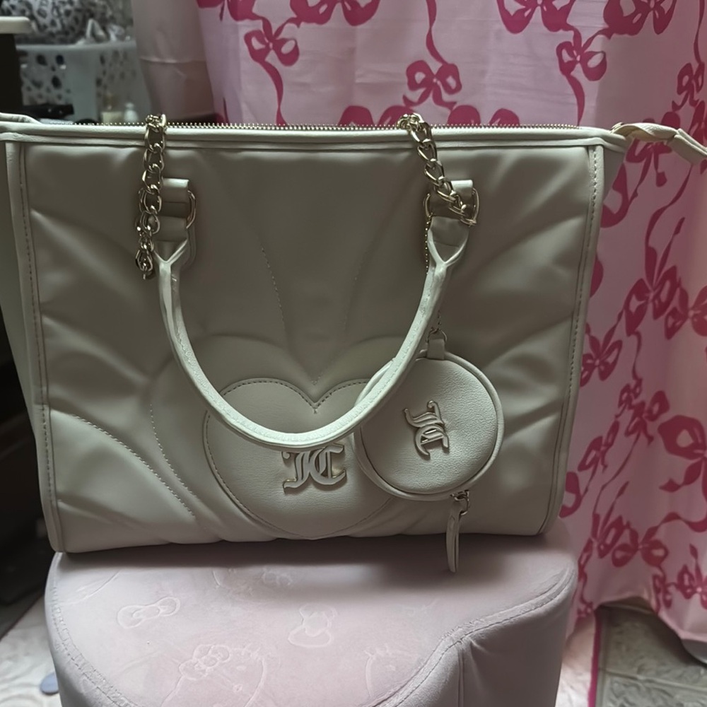Elegant Cream Juicy Tote Bag with Gold Accents